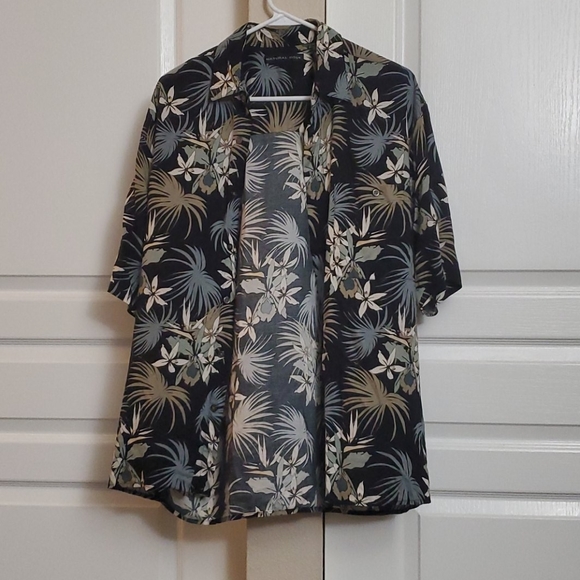 Hawaiian Shirt - Picture 1 of 1